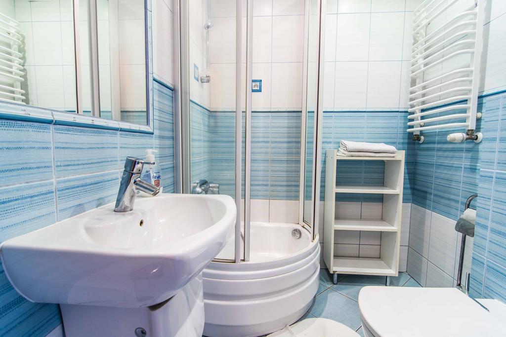 Red Apartment Βρότσλαβ Δωμάτιο φωτογραφία