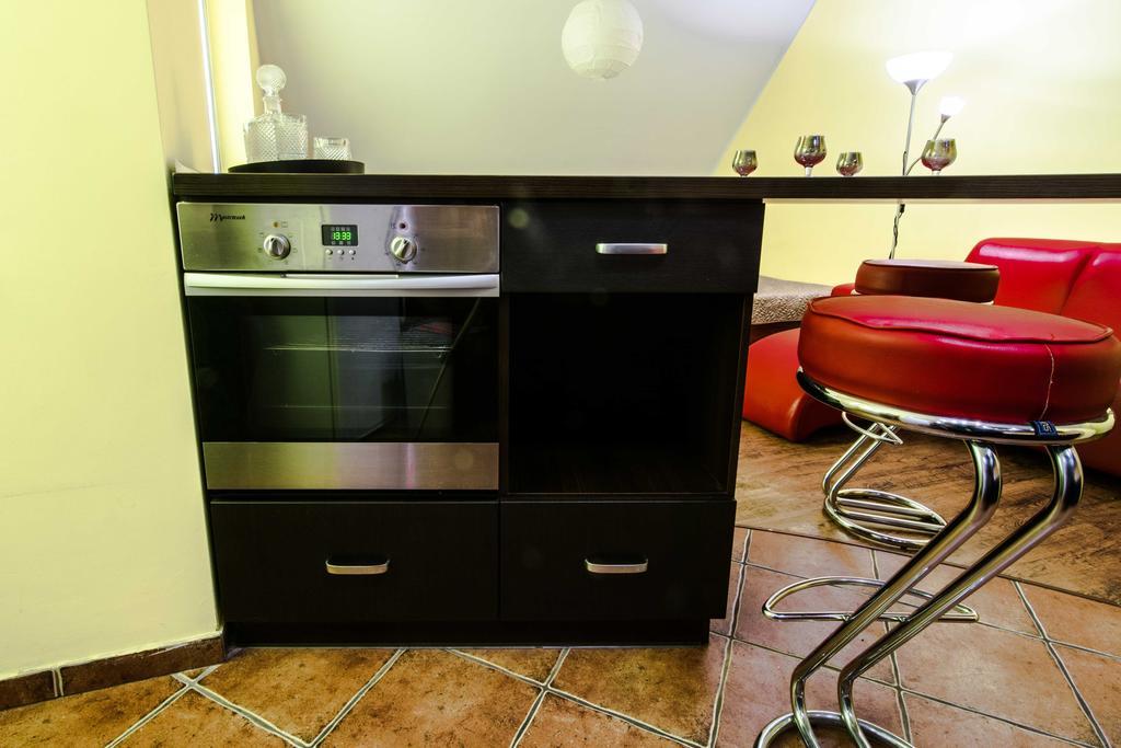 Red Apartment Βρότσλαβ Δωμάτιο φωτογραφία