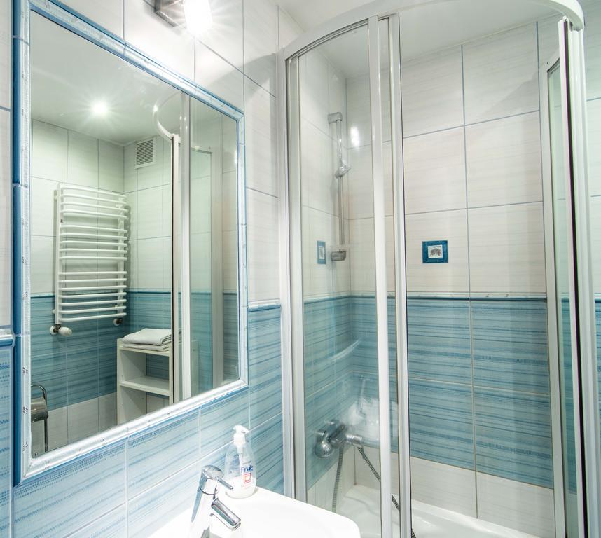 Red Apartment Βρότσλαβ Δωμάτιο φωτογραφία