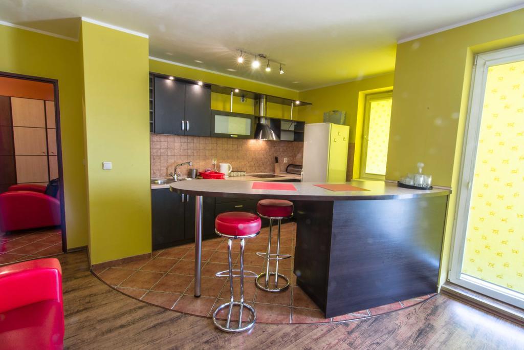 Red Apartment Βρότσλαβ Δωμάτιο φωτογραφία